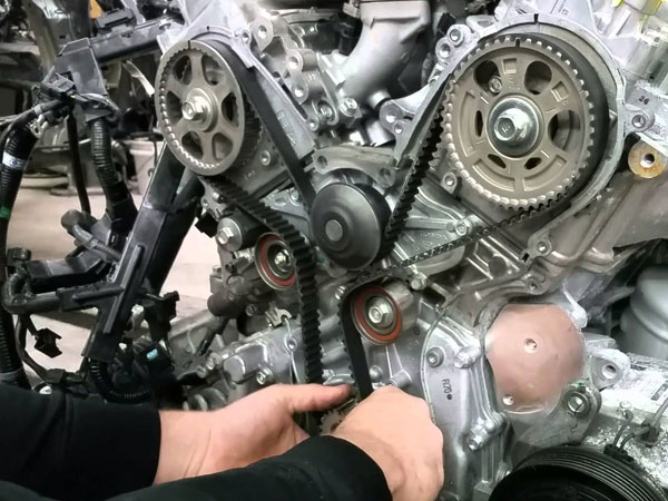 Preventivo-cambio-cinghia-auto-Soliera