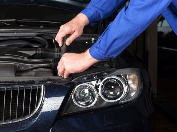 Sostituzione-lampadine-auto-Modena-Soliera