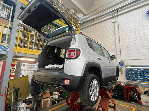 cattive-abitudini-di-guida-danneggiano-auto cattive-abitudini-di-guida-danneggiano-auto