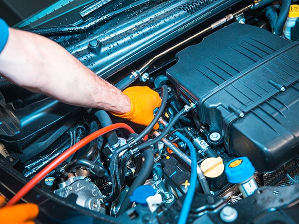 Ricarica-clima-auto-Modena